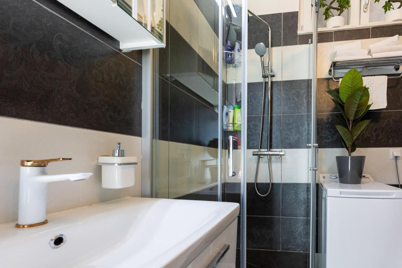 Apartment By The Way Hot Tub And Free Parking Dubrovnik Extérieur photo